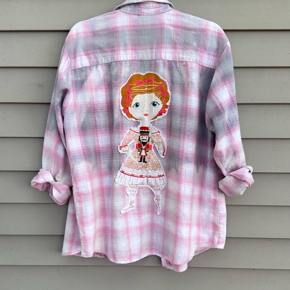 Vintage bleached flannel shirt w/ nutcracker applique women’s medium pink - Picture 1 of 6